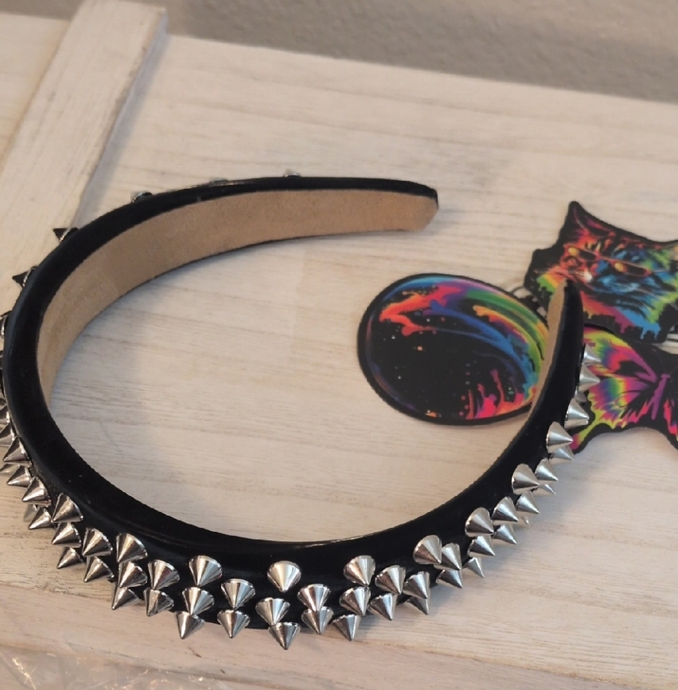 Hot Topic Black and Silver Spiked Headband